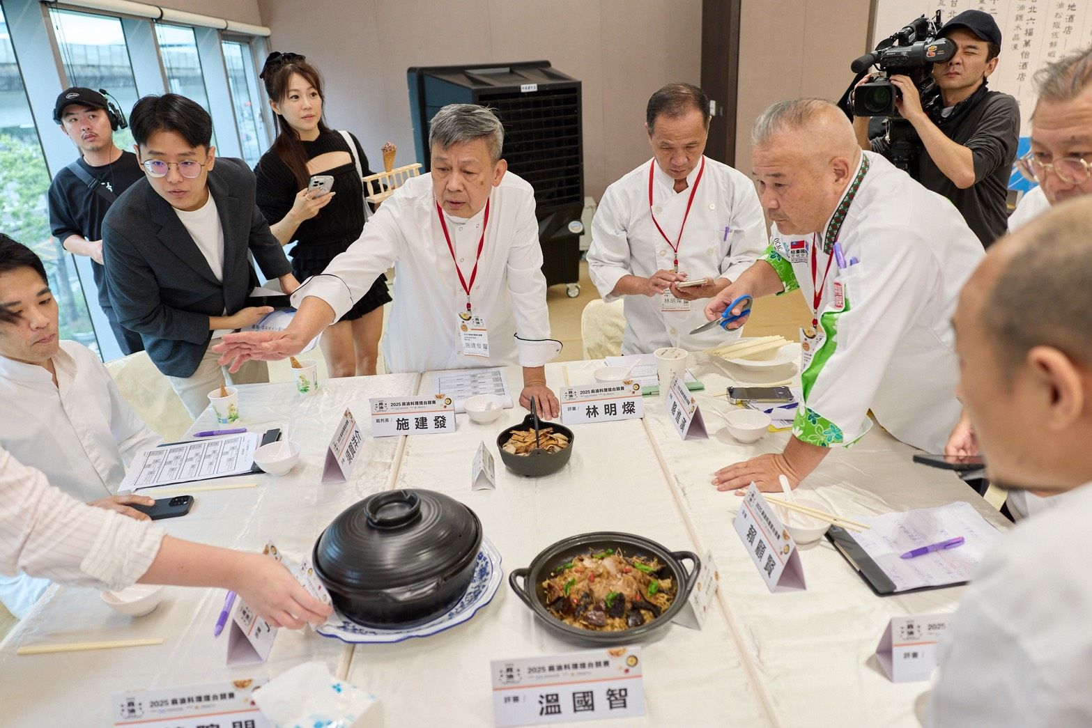 本次專業評審團熱烈討論，嚴謹評選各大獎項名單。